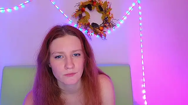 Snapshot of Nika_Shape chatting on December 6, 2024, 5:28 pm Nika Shape online show from December 6, 2024, 5:28 pm