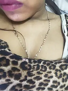 Snapshot of Sania-Love chatting on March 13, 2025, 9:05 pm Sania-Love online show from March 13, 2025, 9:05 pm