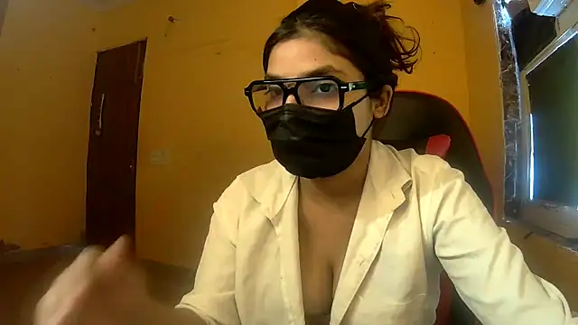 Snapshot of callmeshreya chatting on April 26, 2026, 7:16 am callmeshreya online show from April 26, 2026, 7:16 am