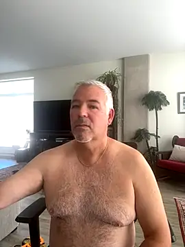 Snapshot of aarosteev2 chatting on September 16, 2025, 1:45 pm aarosteev2 online show from September 16, 2025, 1:45 pm