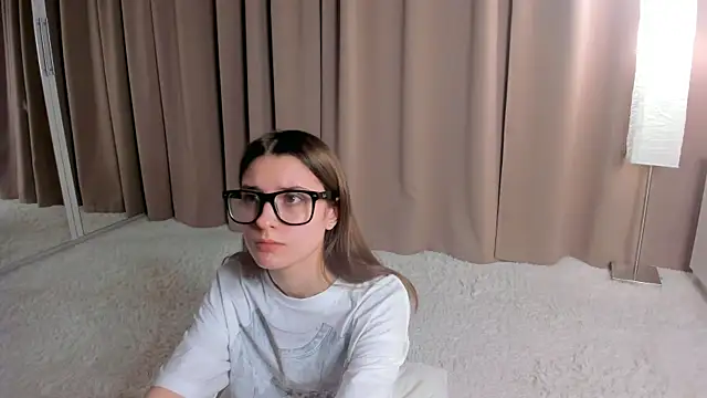 Snapshot of NoreenAtlee chatting on December 8, 2024, 9:24 am NoreenAtlee online show from December 8, 2024, 9:24 am