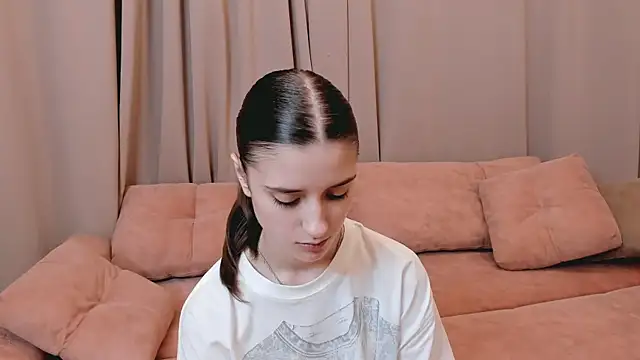 Snapshot of NoreenAtlee chatting on December 6, 2024, 11:27 am NoreenAtlee online show from December 6, 2024, 11:27 am