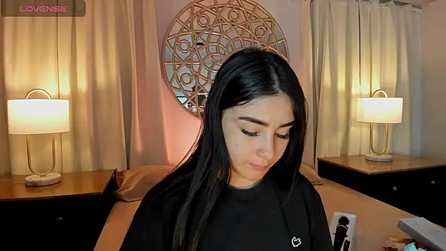 Snapshot of Belliinda_21 chatting on May 12, 2026, 6:58 pm Belliinda 21 online show from May 12, 2026, 6:58 pm