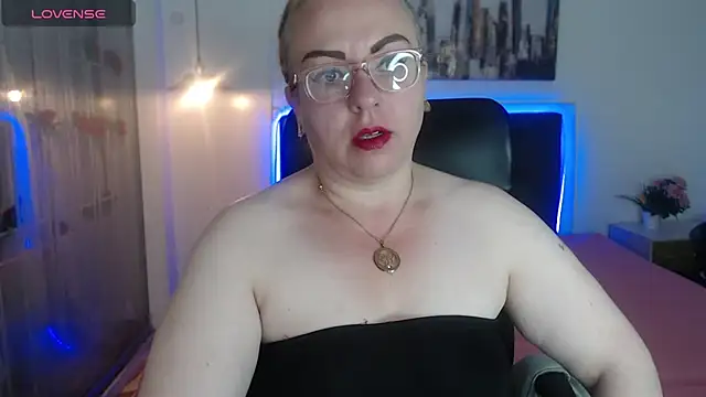 Tania Goddess  online show from October 18, 2025, 2:41 pm