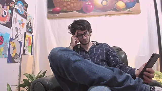 Snapshot of Loggan_donnelly chatting on April 30, 2026, 7:32 pm Loggan donnelly online show from April 30, 2026, 7:32 pm