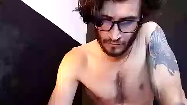 Snapshot of Loggan_donnelly chatting on October 22, 2025, 6:51 pm Loggan donnelly online show from October 22, 2025, 6:51 pm