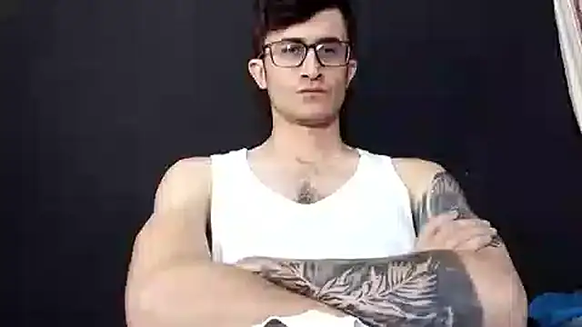 Snapshot of Loggan_donnelly chatting on December 2, 2025, 9:38 pm Loggan donnelly online show from December 2, 2025, 9:38 pm