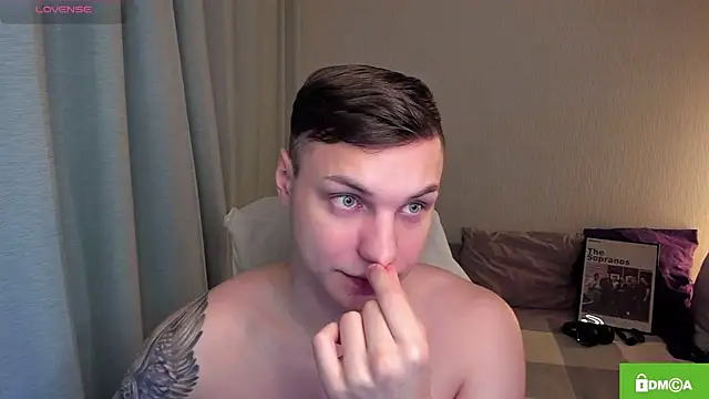 Snapshot of handsome_guy01 chatting on April 26, 2026, 6:38 pm handsome guy01 online show from April 26, 2026, 6:38 pm