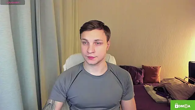 Snapshot of handsome_guy01 chatting on April 1, 2026, 7:55 pm handsome guy01 online show from April 1, 2026, 7:55 pm