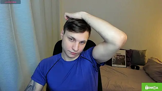 handsome guy01 online show from February 12, 2026, 9:58 pm