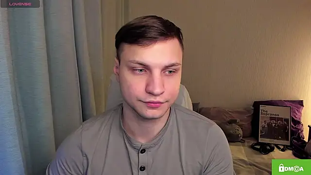 Snapshot of handsome_guy01 chatting on May 7, 2026, 6:44 pm handsome guy01 online show from May 7, 2026, 6:44 pm