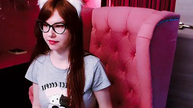 CarolGiggly online show from December 1, 2024, 4:34 pm