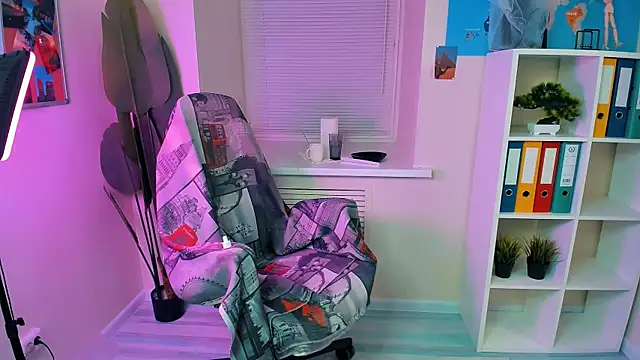 CarolGiggly online show from September 18, 2025, 9:29 pm