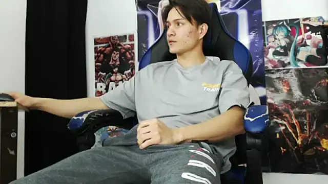 sr jaeger online show from November 24, 2025, 3:23 pm