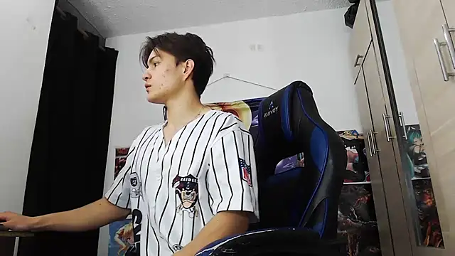 sr jaeger online show from November 20, 2025, 1:01 pm