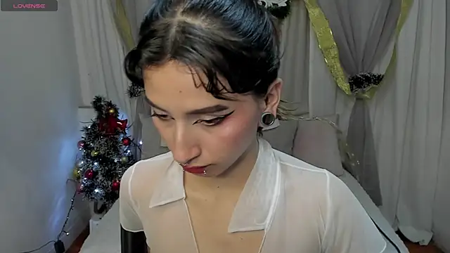 diosadelamor01 online show from December 21, 2024, 11:45 pm