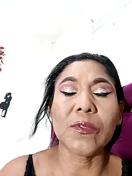 Snapshot of tiffany_Bitch chatting on November 30, 2025, 10:54 pm tiffany Bitch online show from November 30, 2025, 10:54 pm