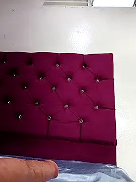 Snapshot of tiffany_Bitch chatting on November 14, 2025, 10:13 pm tiffany Bitch online show from November 14, 2025, 10:13 pm