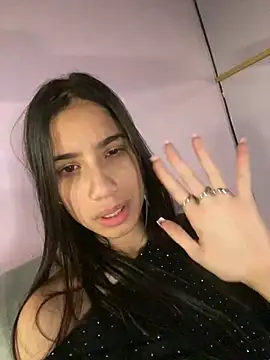 Snapshot of Praga_Pink chatting on January 18, 2025, 12:24 am Praga Pink online show from January 18, 2025, 12:24 am