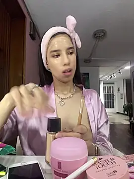 Snapshot of Praga_Pink chatting on March 23, 2025, 5:21 am Praga Pink online show from March 23, 2025, 5:21 am