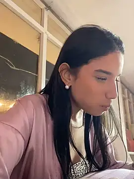 Snapshot of Praga_Pink chatting on January 28, 2025, 4:39 am Praga Pink online show from January 28, 2025, 4:39 am