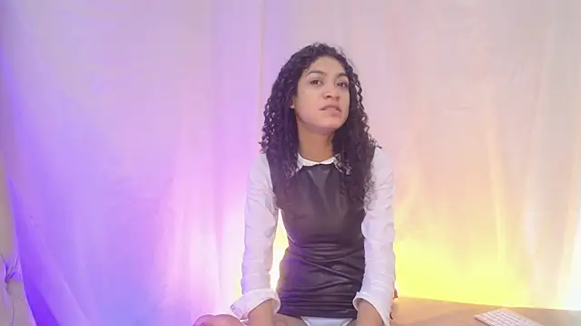 Snapshot of Aurora_ath chatting on July 3, 2026, 6:14 pm Aurora ath online show from July 3, 2026, 6:14 pm