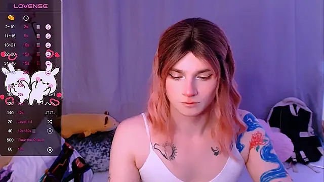 Snapshot of Alice_Hells chatting on January 17, 2026, 7:23 am Alice Hells online show from January 17, 2026, 7:23 am