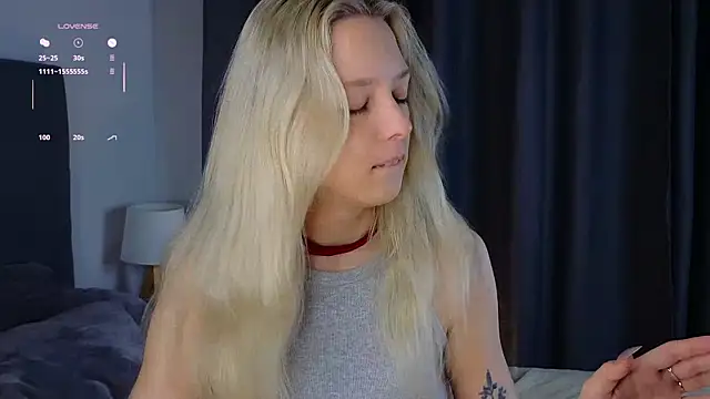 Snapshot of EngelFugler chatting on September 15, 2025, 11:10 am EngelFugler online show from September 15, 2025, 11:10 am