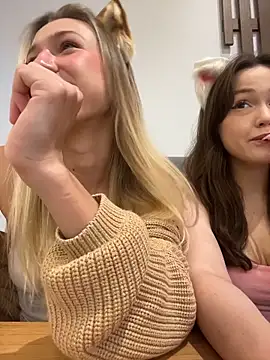 Lia  Love online show from October 31, 2025, 2:24 pm