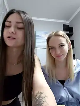 Snapshot of ShySonya chatting on December 15, 2025, 7:14 am ShySonya online show from December 15, 2025, 7:14 am