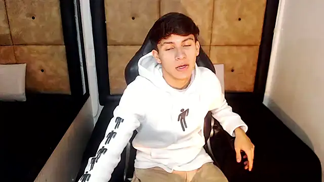 Snapshot of will_star_x chatting on September 17, 2025, 3:03 pm will star x online show from September 17, 2025, 3:03 pm