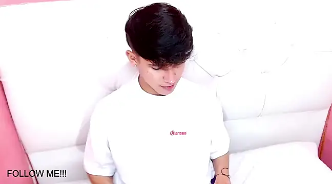 Snapshot of will_star_x chatting on January 22, 2025, 8:38 pm will star x online show from January 22, 2025, 8:38 pm