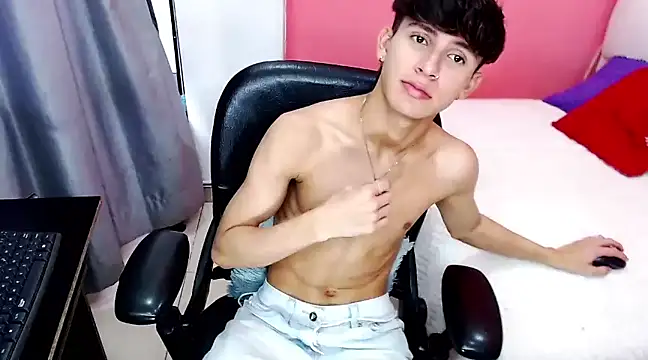 Snapshot of will_star_x chatting on February 6, 2025, 6:13 pm will star x online show from February 6, 2025, 6:13 pm