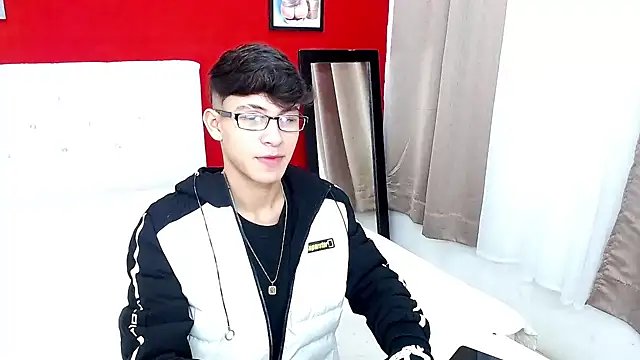 Snapshot of will_star_x chatting on February 13, 2025, 3:50 am will star x online show from February 13, 2025, 3:50 am