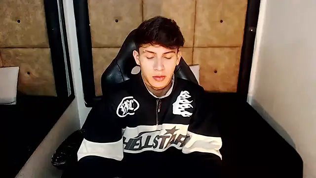 Snapshot of will_star_x chatting on September 12, 2025, 1:22 pm will star x online show from September 12, 2025, 1:22 pm