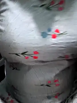 Snapshot of NEETU-89 chatting on November 26, 2025, 3:39 am NEETU-89 online show from November 26, 2025, 3:39 am