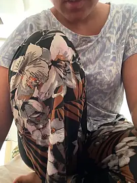 devi 01 online show from January 5, 2025, 4:04 am