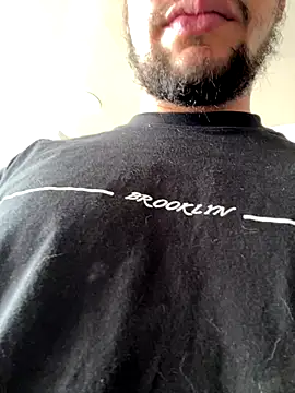 Snapshot of MrSoulMommy chatting on October 28, 2025, 3:44 pm MrSoulMommy online show from October 28, 2025, 3:44 pm