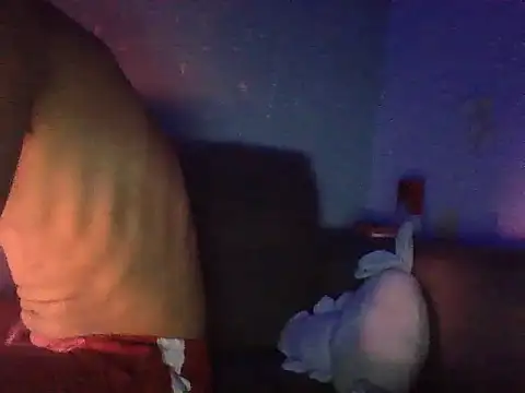 Snapshot of oiram27 chatting on December 16, 2025, 8:40 am oiram27 online show from December 16, 2025, 8:40 am