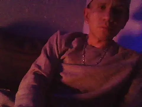 Snapshot of oiram27 chatting on December 15, 2025, 7:14 am oiram27 online show from December 15, 2025, 7:14 am