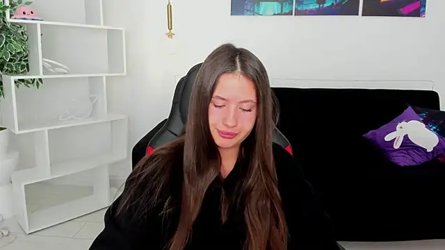 Snapshot of milaleoneli chatting on November 25, 2025, 3:07 am milaleoneli online show from November 25, 2025, 3:07 am