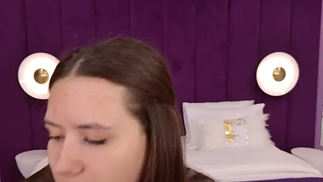 Snapshot of milaleoneli chatting on March 17, 2025, 12:25 pm milaleoneli online show from March 17, 2025, 12:25 pm