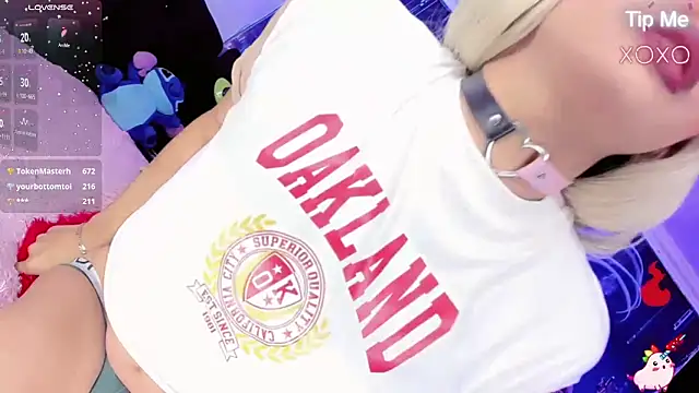 Snapshot of Thalia_girl21 chatting on October 4, 2025, 12:17 pm Thalia girl21 online show from October 4, 2025, 12:17 pm