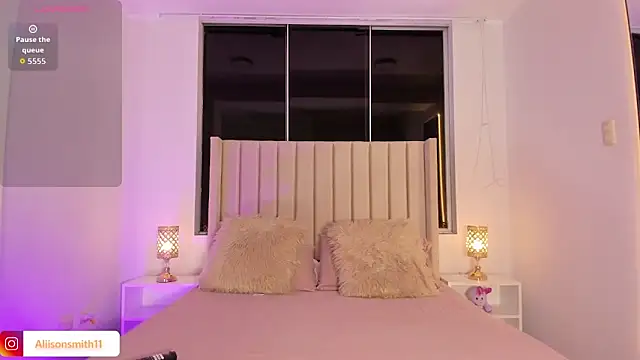 Aliison Smith online show from October 25, 2025, 3:38 am