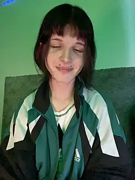 Snapshot of Kasaiq chatting on December 3, 2024, 2:55 pm Kasaiq online show from December 3, 2024, 2:55 pm