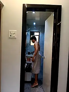 skinnyyyyyyyyy online show from February 19, 2026, 5:26 am