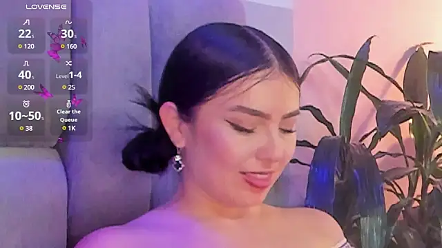 Snapshot of mia_greeco chatting on January 24, 2025, 3:24 pm mia greeco online show from January 24, 2025, 3:24 pm