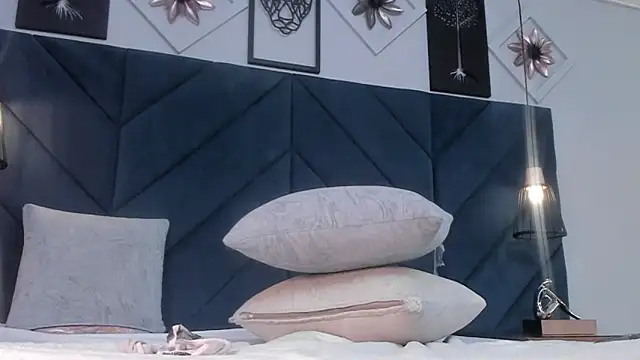 Snapshot of mia_greeco chatting on January 29, 2025, 4:19 pm mia greeco online show from January 29, 2025, 4:19 pm