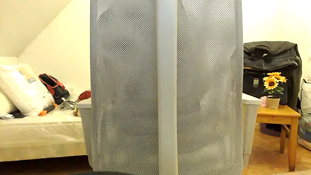 Snapshot of SteveStiffbone chatting on October 1, 2025, 8:35 pm SteveStiffbone online show from October 1, 2025, 8:35 pm