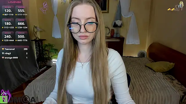 Snapshot of alexa_glory chatting on February 18, 2025, 4:25 pm alexa glory online show from February 18, 2025, 4:25 pm